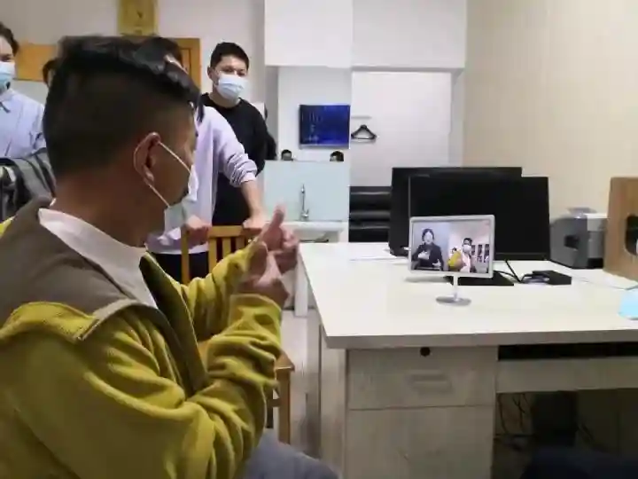 告別“有口無言”！杭州聾啞人看病有了“同聲傳譯”